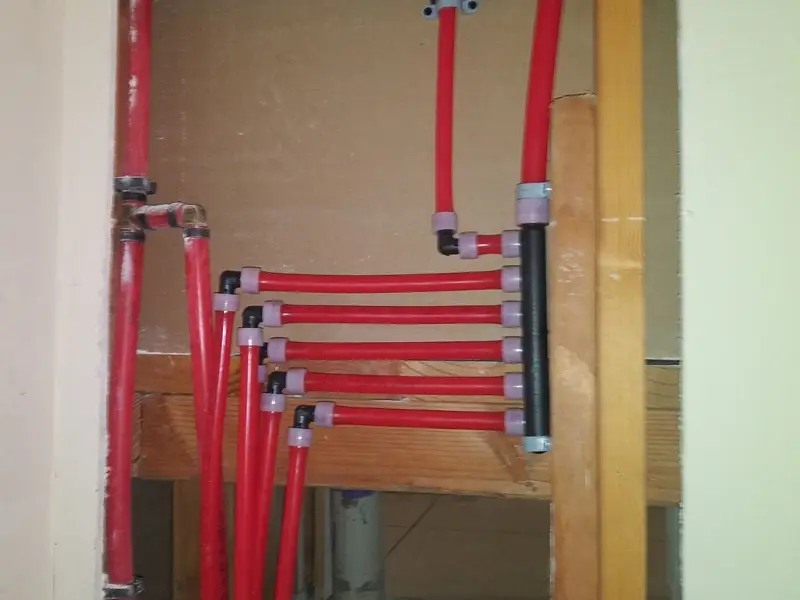 PEX water manifold